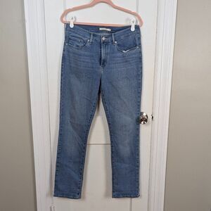 Levi's | Classic Straight Medium Wash Denim Jeans Size 10